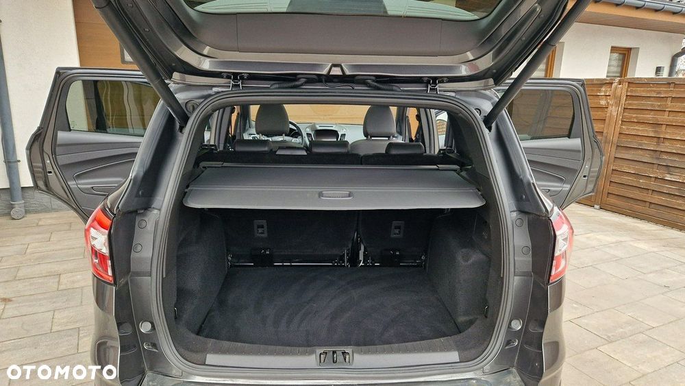 Ford Kuga 1.5 EcoBoost 2x4 ST-Line - 9