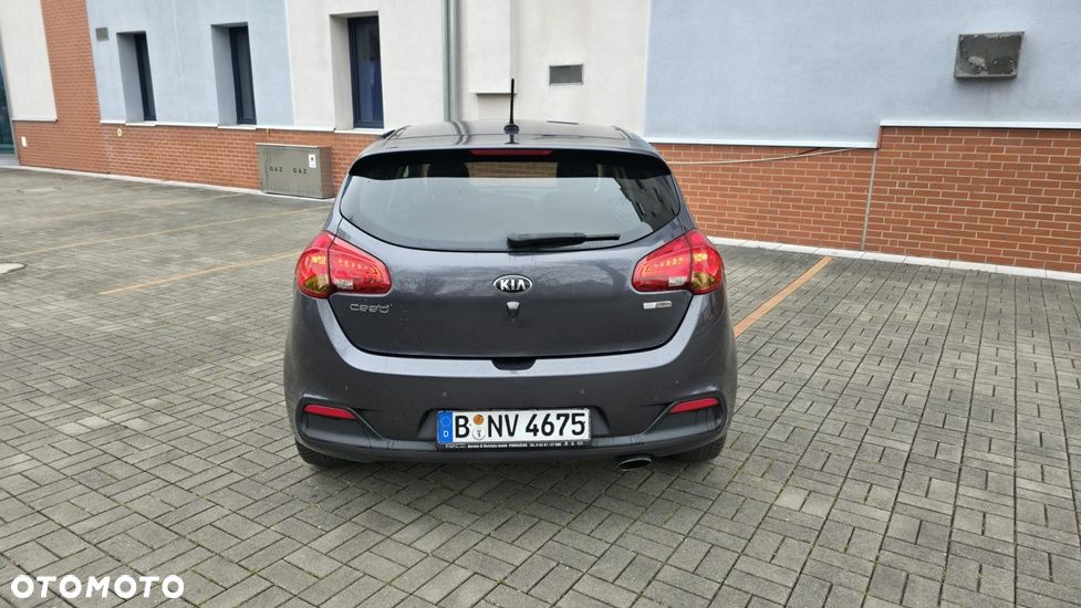 Kia Ceed 1.6 CRDi 136 ISG Spirit - 9