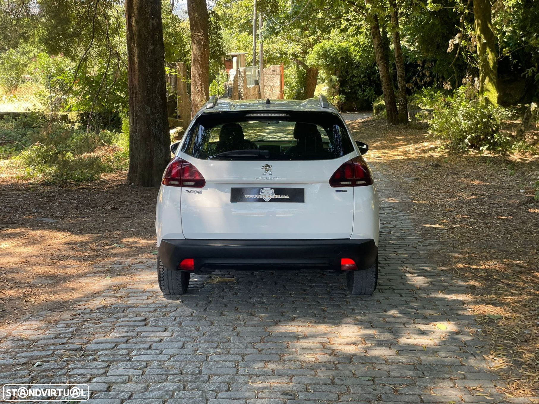 Peugeot 2008 1.2 PureTech Allure - 5