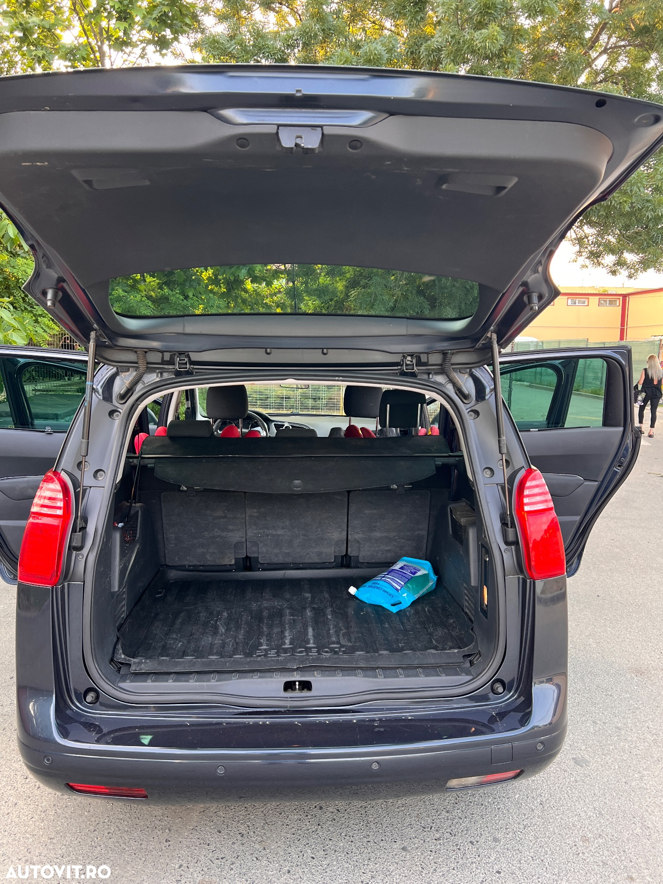 Peugeot 5008 HDI FAP 110 Premium - 11
