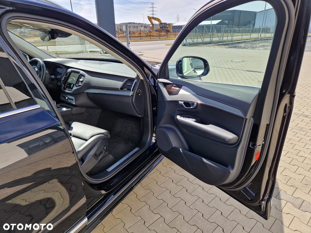 Volvo XC 90 B5 D AWD Plus Bright - 29