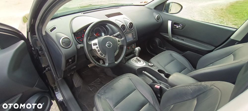 Nissan Qashqai 2.0 dCi 4 x 4 DPF tekna - 26