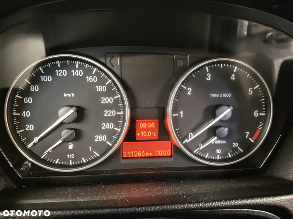 BMW Seria 3 318i - 15