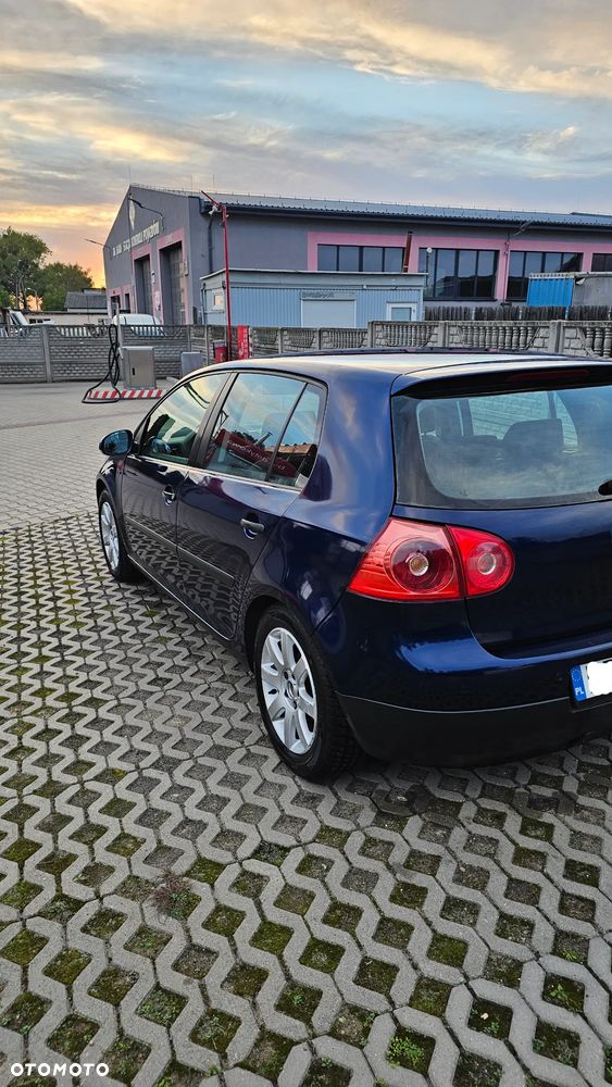 Volkswagen Golf 1.4 FSI Comfortline - 4