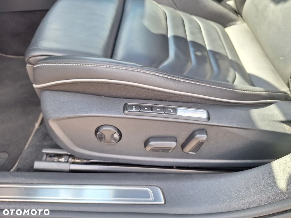 Volkswagen Arteon 2.0 TDI R-Line DSG - 17