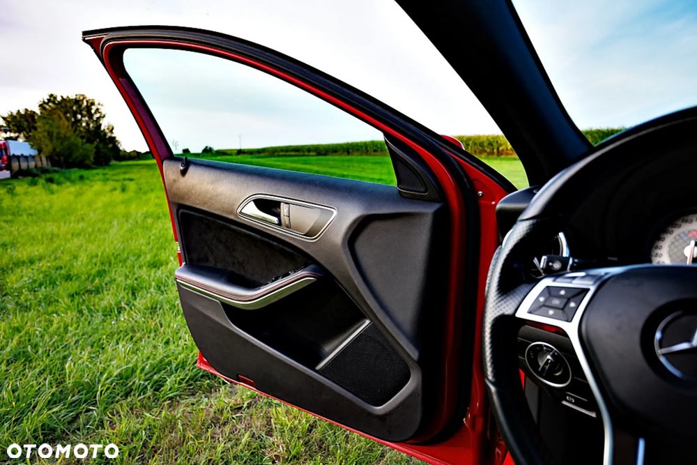 Mercedes-Benz Klasa A 180 BlueEfficiency Edition - 12