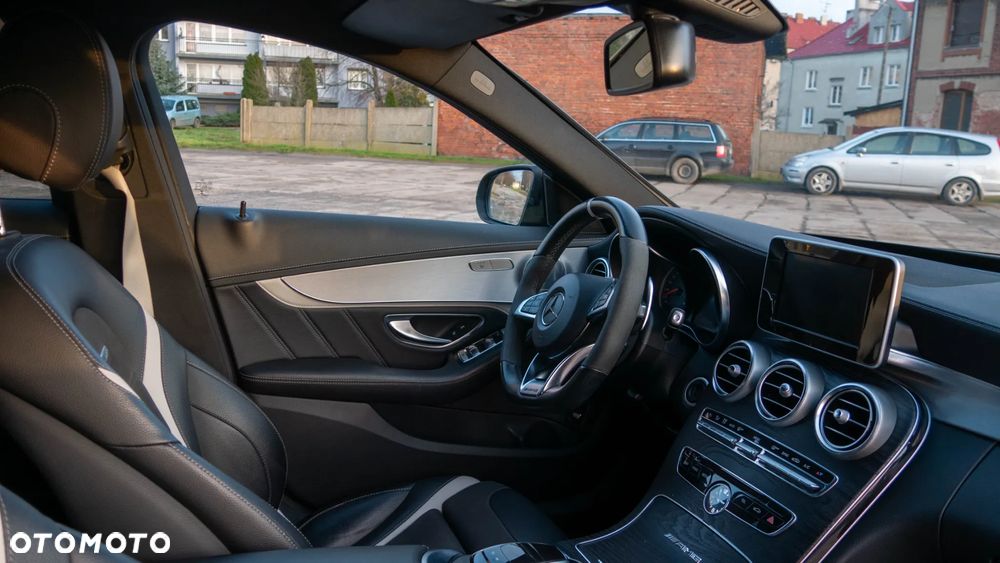 Mercedes-Benz Klasa C AMG 63 S AMG Speedshift 7G-MCT - 15