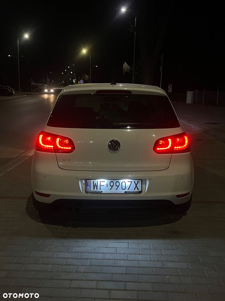Volkswagen Golf 2.0 TDI Highline - 2