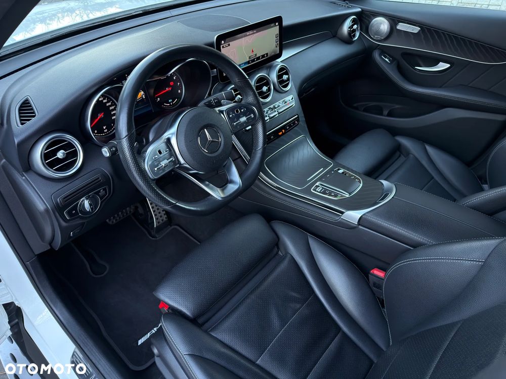 Mercedes-Benz GLC 250 4Matic 9G-TRONIC AMG Line - 23