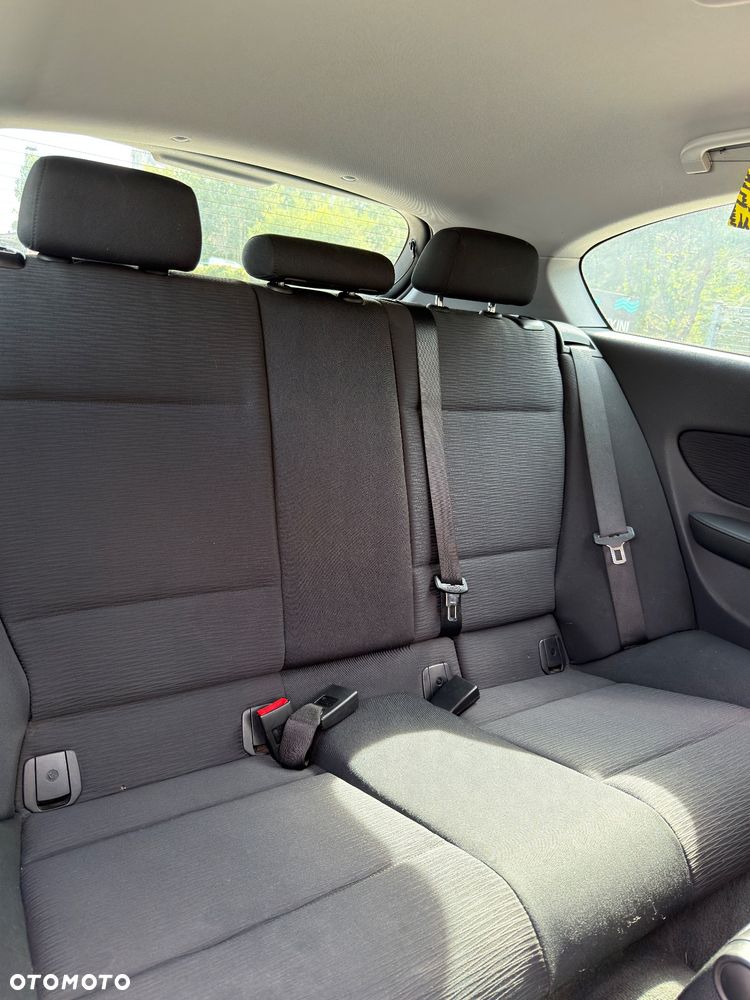 BMW Seria 1 - 23