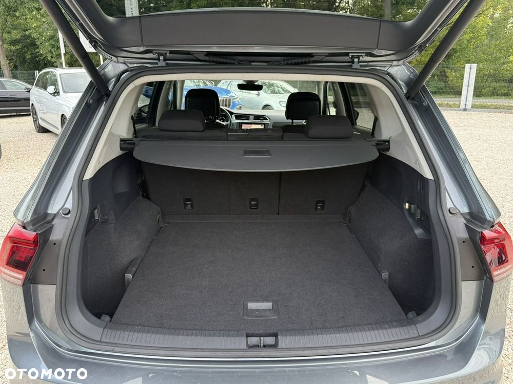 Volkswagen Tiguan Allspace - 19