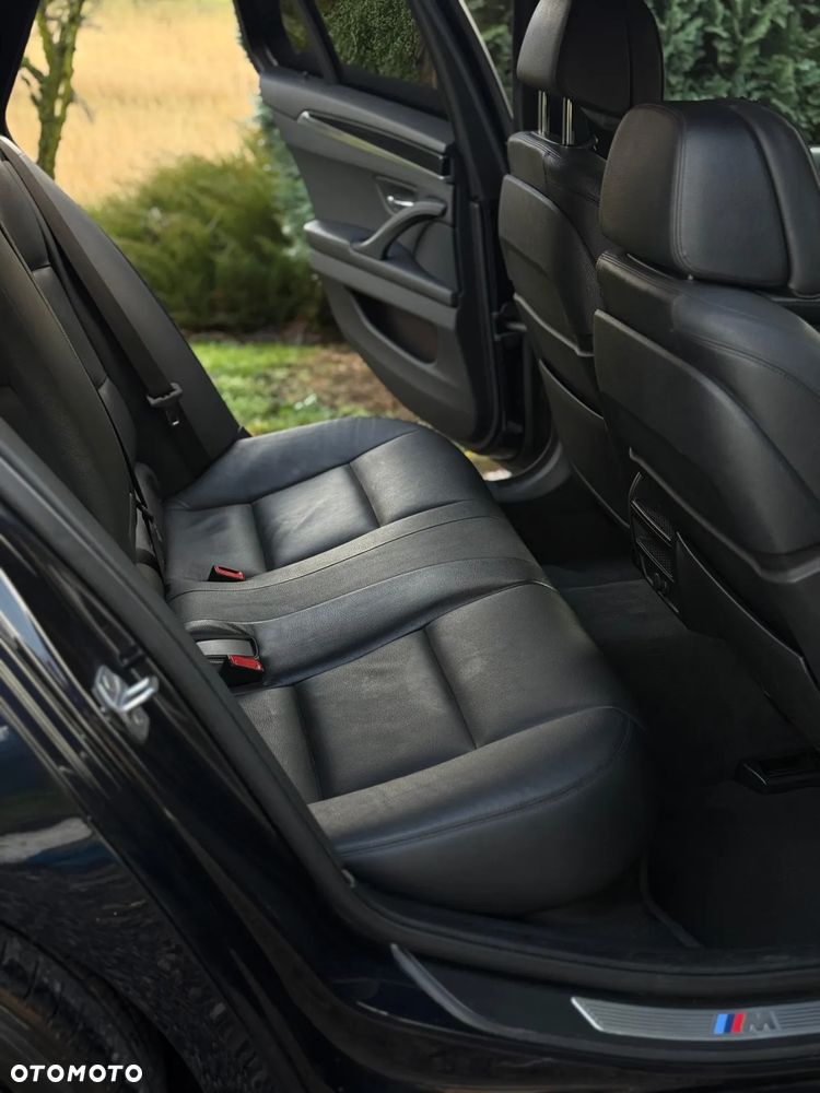 BMW Seria 5 530d xDrive Sport-Aut - 14