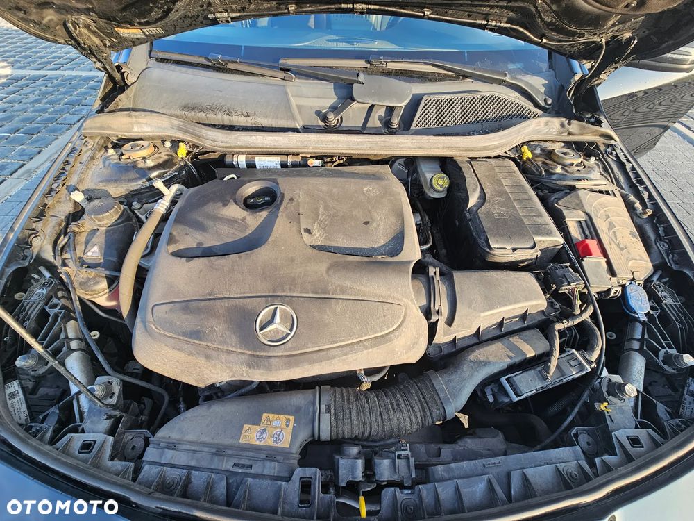 Mercedes-Benz CLA 200 7G-DCT AMG Line - 19