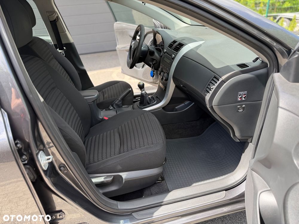 Toyota Corolla 1.6 Luna - 15