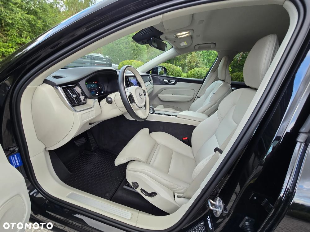 Volvo XC 60 B4 D AWD Plus Bright - 5