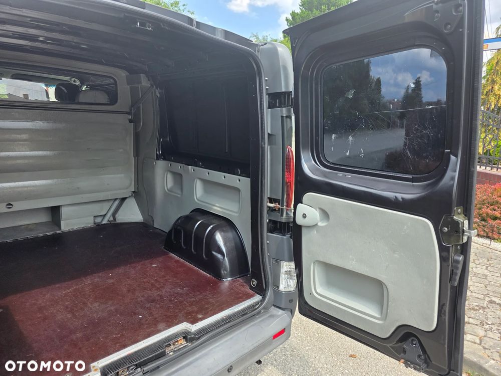 Renault Trafic - 28