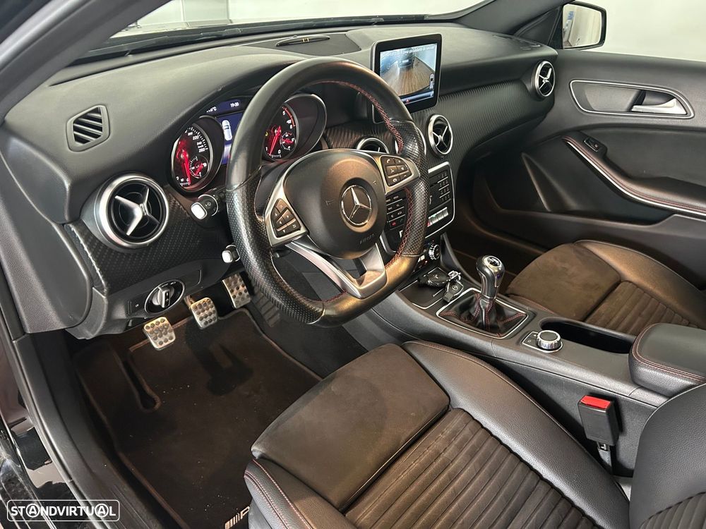 Mercedes-Benz A 200 d AMG Line - 12