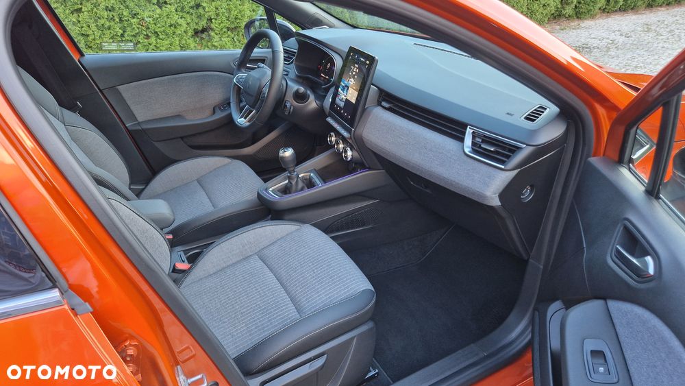 Renault Clio - 27