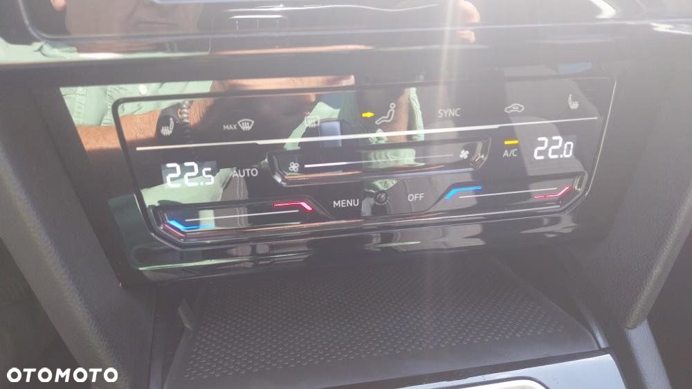 Volkswagen Passat - 18
