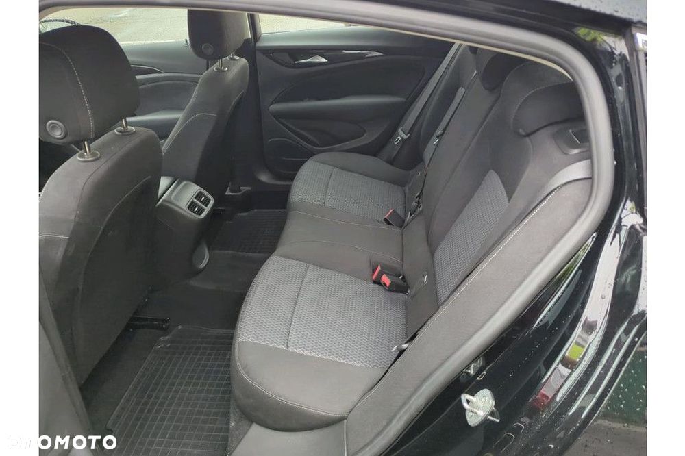 Opel Insignia - 8