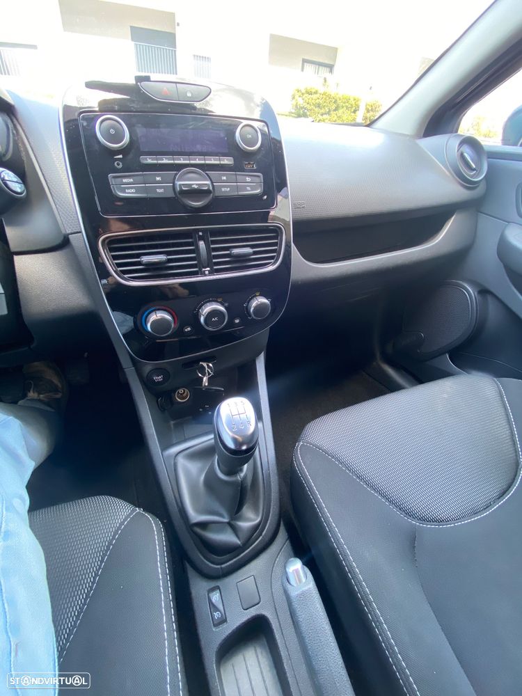 Renault Clio 1.2 Zen - 12