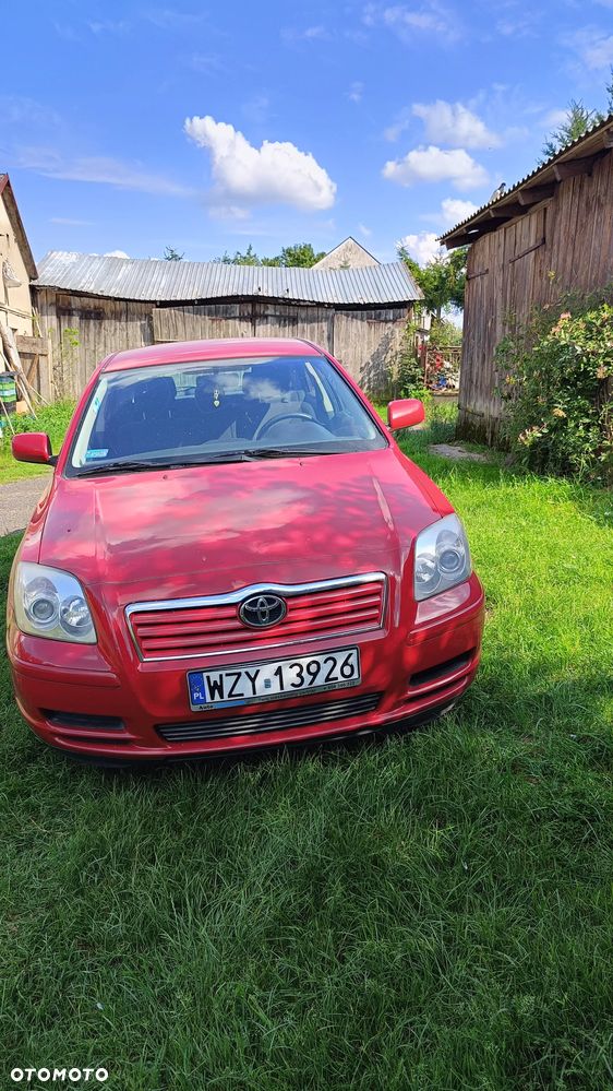 Toyota Avensis - 1