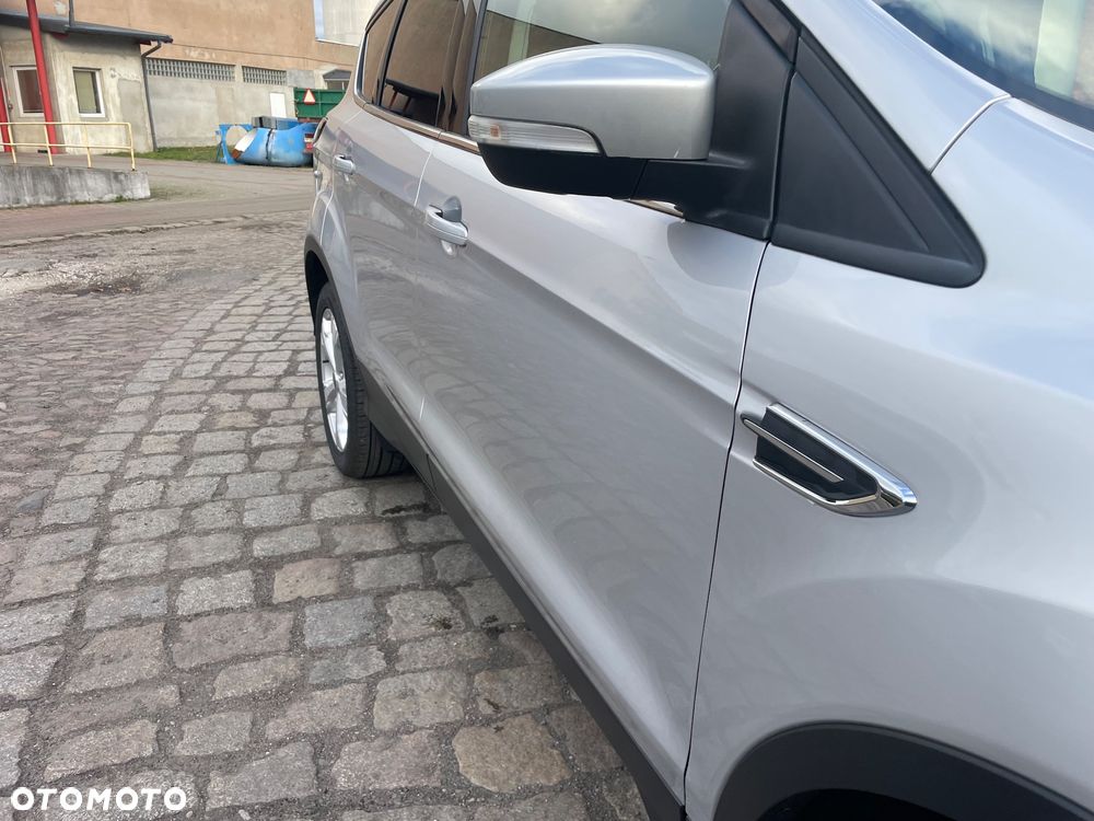 Ford Kuga 1.5 EcoBoost 2x4 Titanium - 12