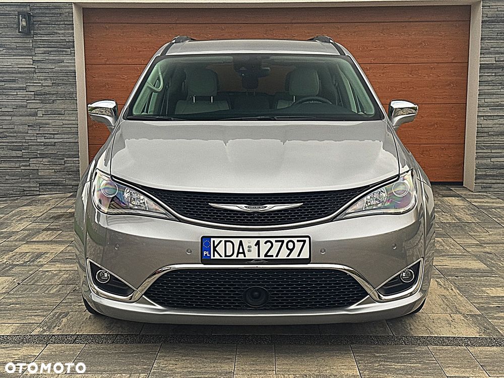 Chrysler Pacifica - 34