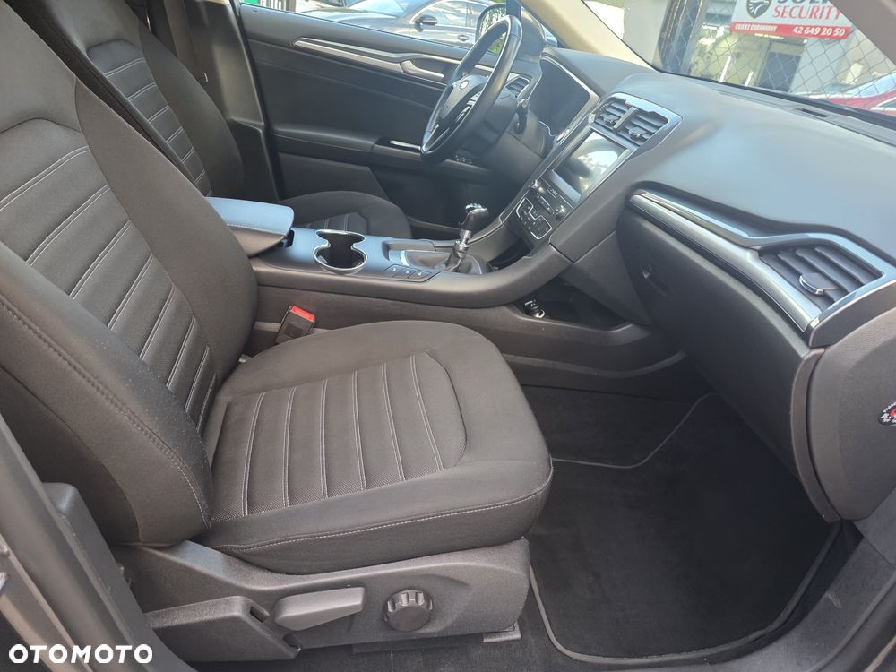 Ford Mondeo - 26