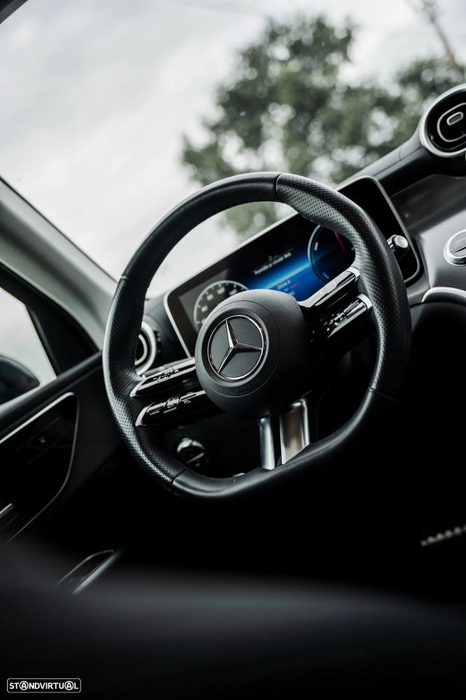 Mercedes-Benz GLC 300 e 4Matic 9G-TRONIC AMG Line Advanced - 25