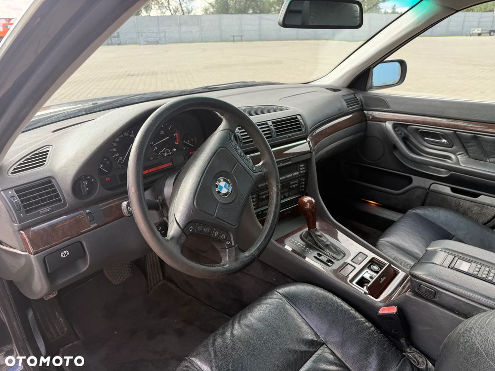 BMW Seria 7 - 7