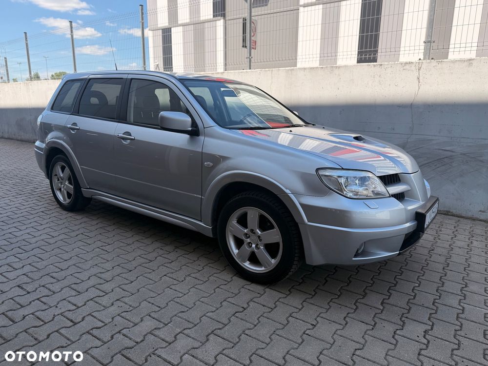 Mitsubishi Outlander 2.0 Turbo - 2