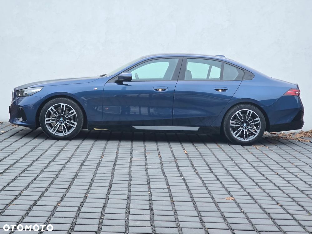 BMW Seria 5 520d xDrive - 2