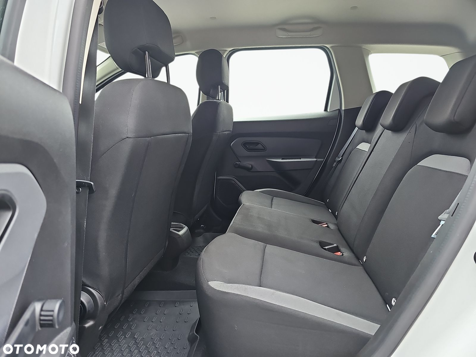 Dacia Duster 1.0 TCe Essential - 17