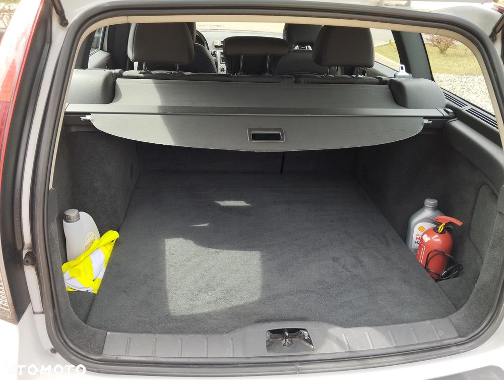 Volvo V50 - 5
