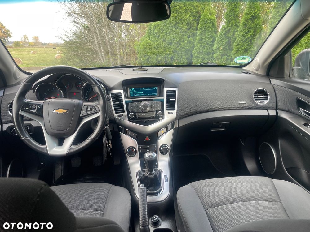 Chevrolet Cruze - 15