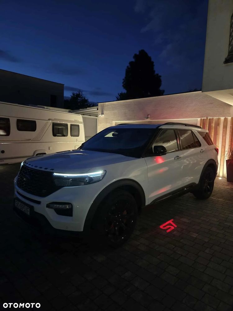 Ford Explorer - 1