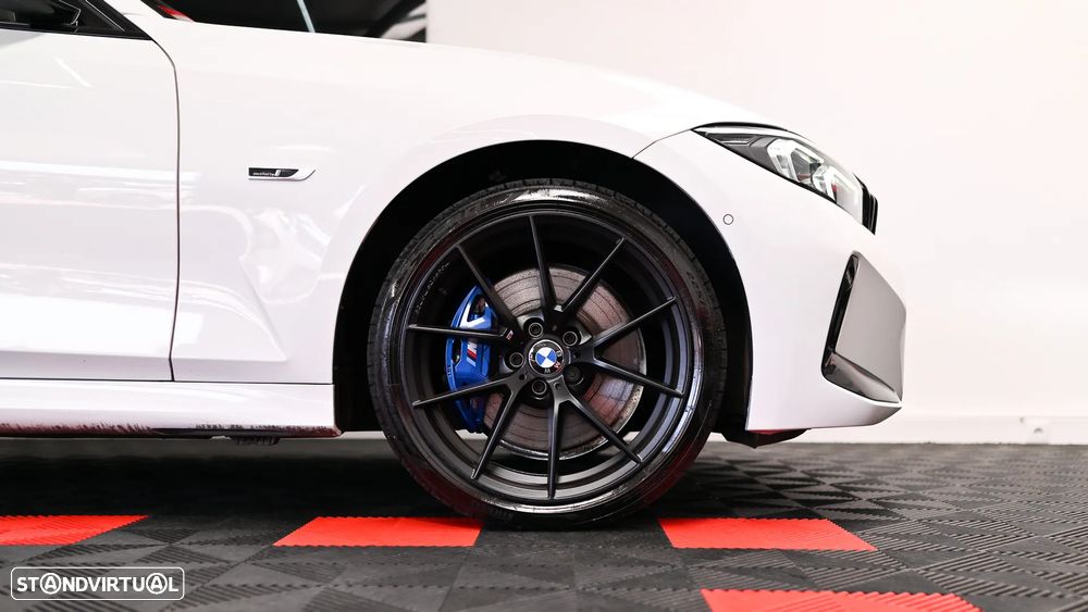 BMW 330 e Aut. M Sport - 22