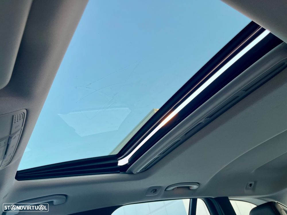 Mercedes-Benz E 220 d Avantgarde - 44