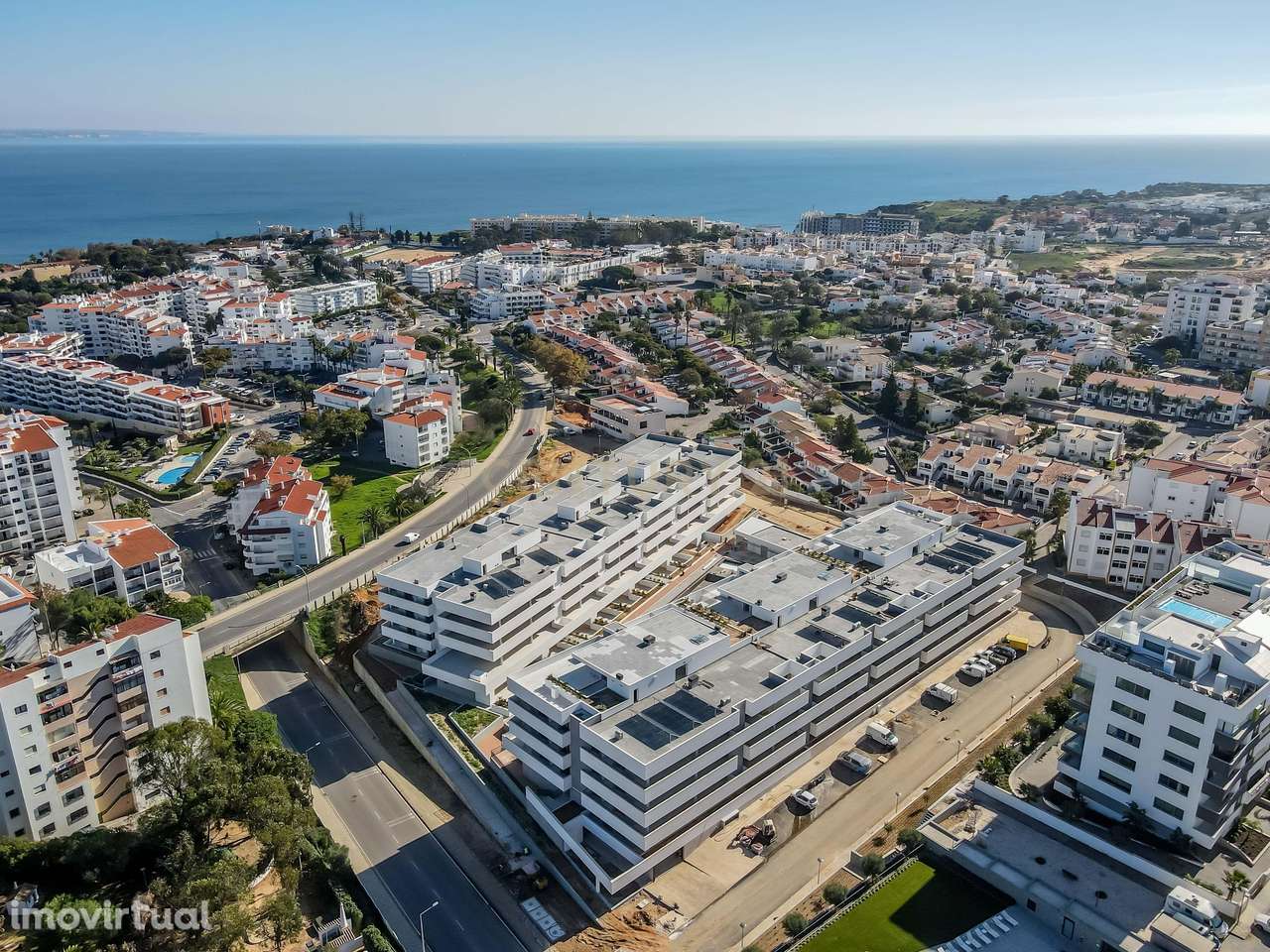 Penthouse inserida num condomínio privado na cidade de Lagos - Grande imagem: 4/30