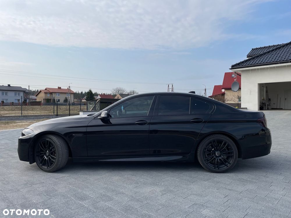 BMW Seria 5 528i xDrive Luxury Line - 8