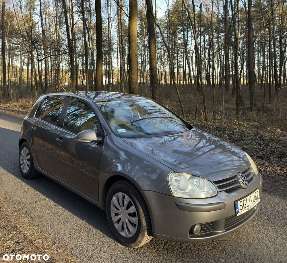 Volkswagen Golf 1.6 FSI Trendline - 1