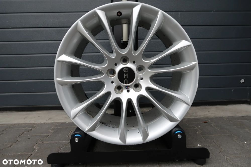 011 Felga BMW 7841822 9,5x19et13 - 1