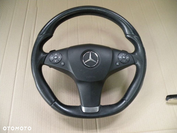 Poduszka powietrzna kierowcy MERCEDES W212 E 250 2011 r Kombi 2,2 cdi 204 KM