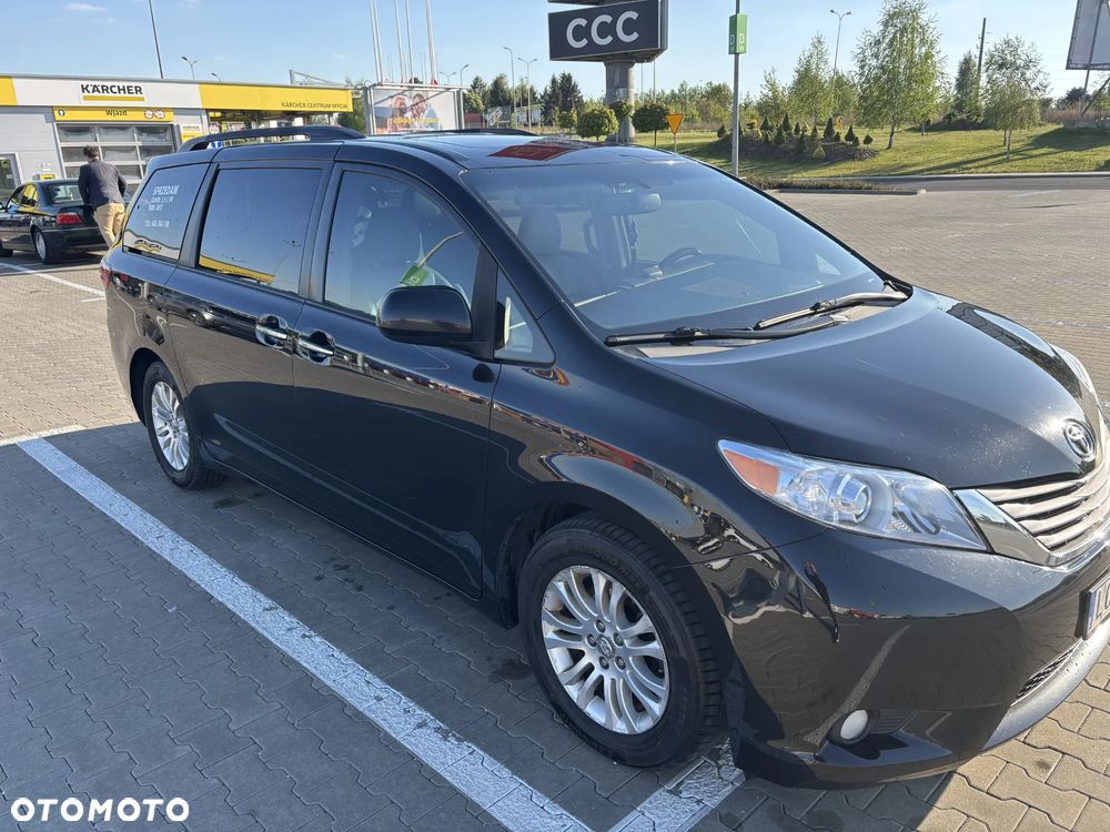 Toyota Sienna 3.5 V6 - 6