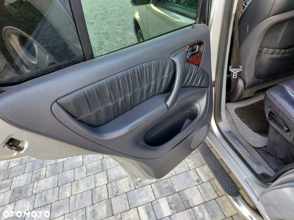 Mercedes-Benz ML - 21