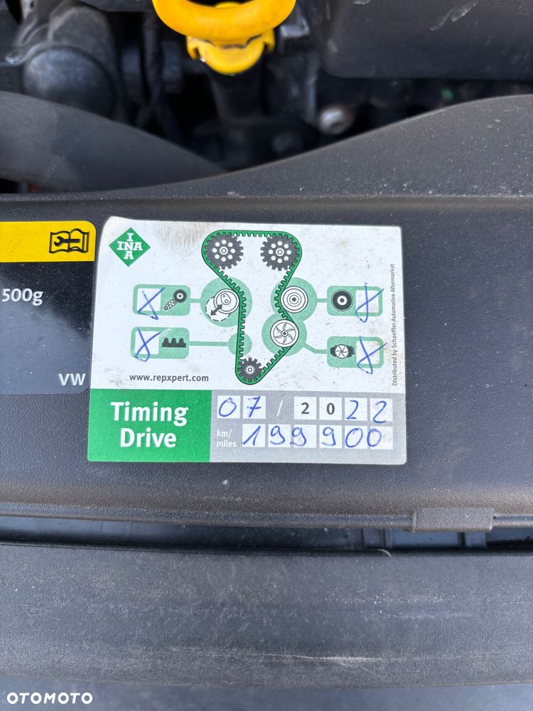 Volkswagen Golf 1.6 TDI BlueMotion Technology Cup - 16