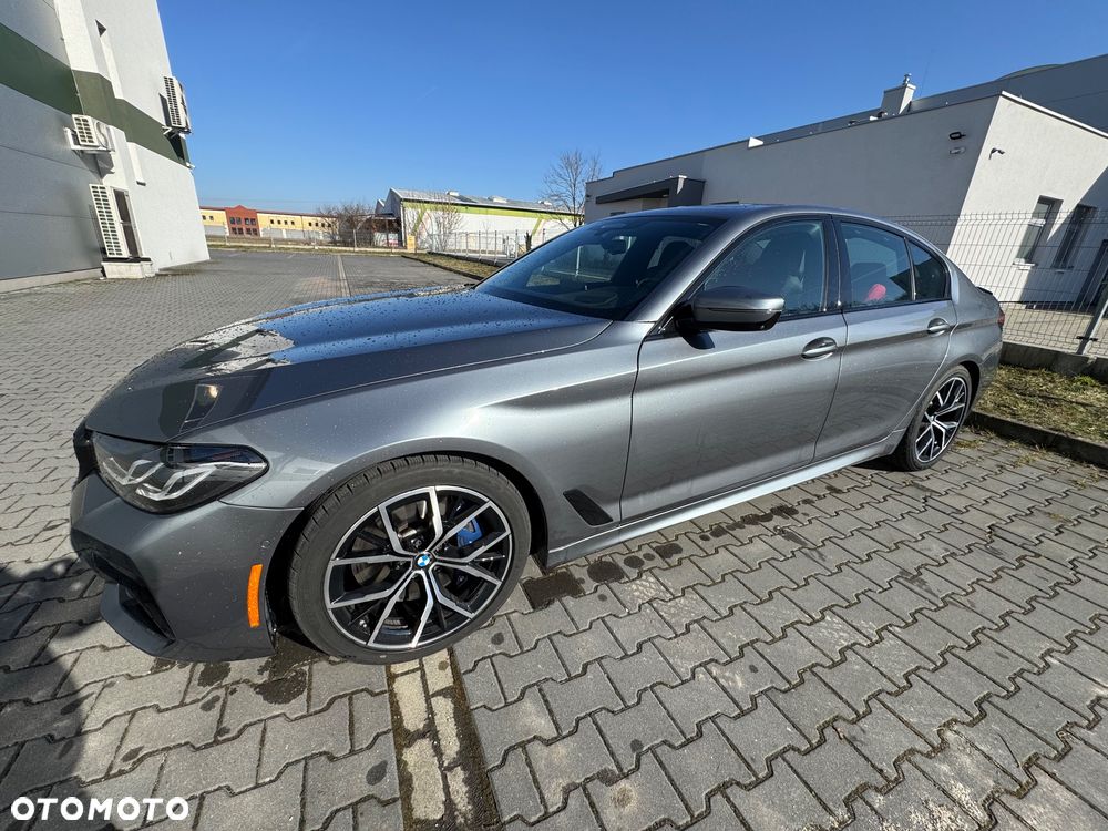 BMW Seria 5 M550i xDrive sport - 13
