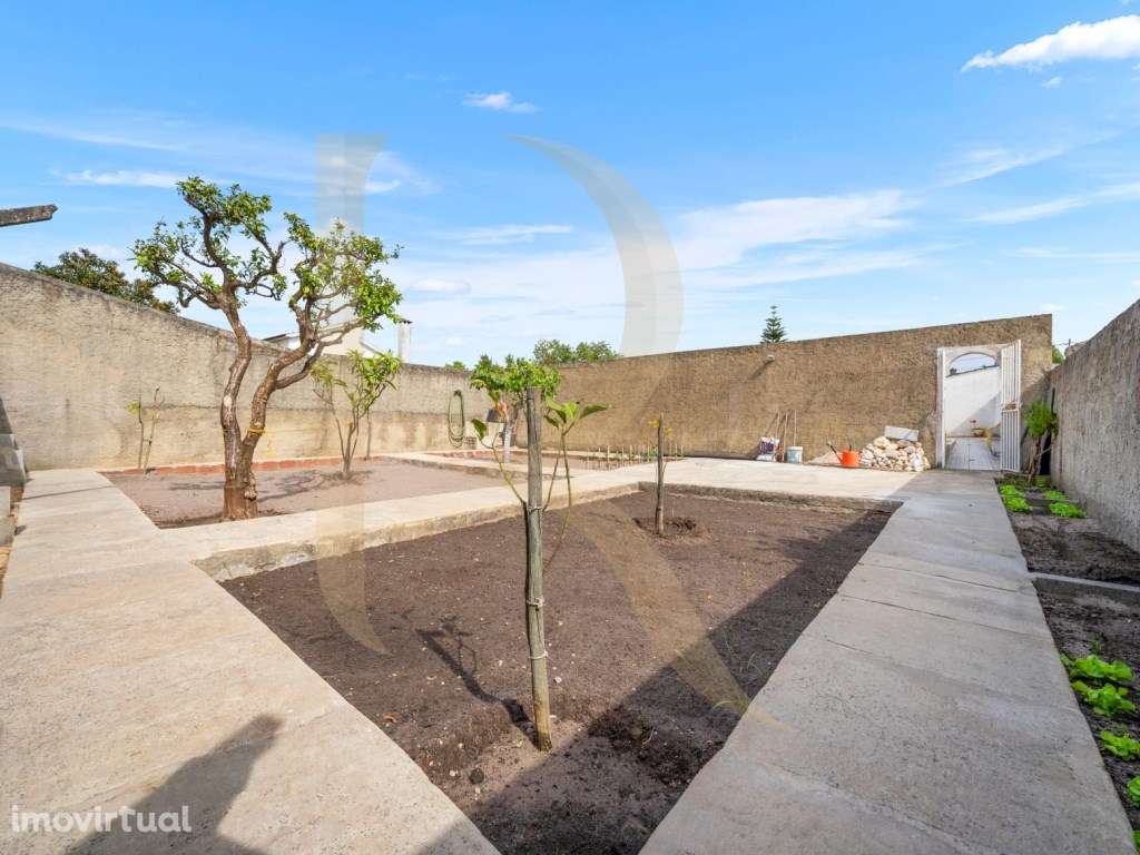 Moradia T5 com piscina e terraço - Grande imagem: 4/26