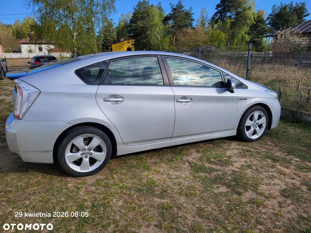 Toyota Prius (Hybrid) Executive - 15